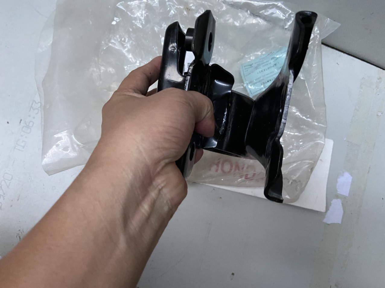 Cao su Càng A bên lái xe Honda CRV 2009-2011